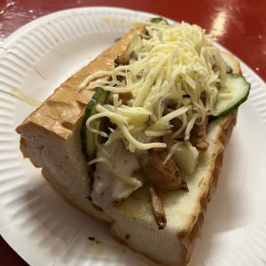 Nyírségi gyros kifliben